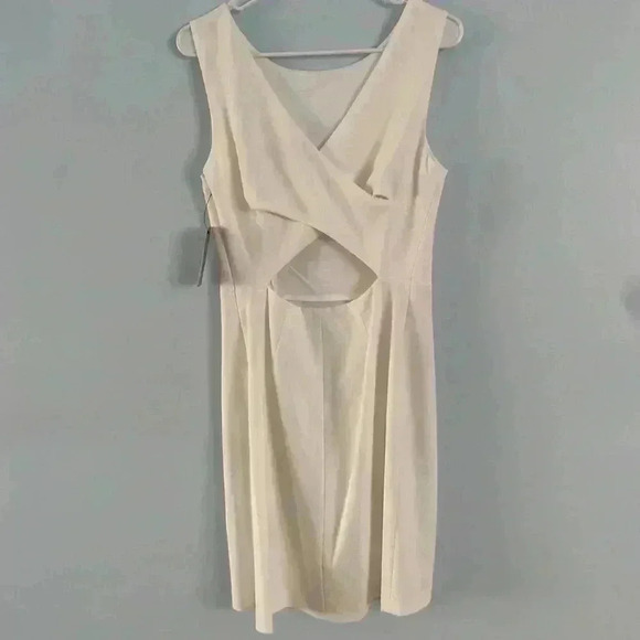 NWT Betsey Johnson Women'S Cross Cutout Back Scuba Crepe Dress White Size 8 - Picture 6 of 12